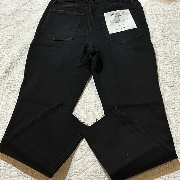 Good American Good Waist Crop. NWT. 8/29 - Picture 9 of 9